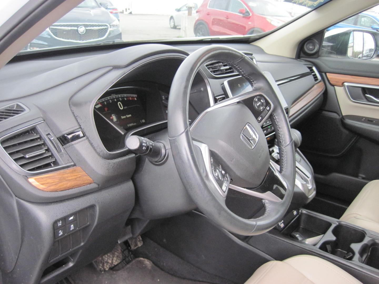 2022 white /Tan Honda CR-V EX-L AWD (2HKRW2H8XNH) , automatic transmission, located at 9530 Old Seward Highway, Anchorage, AK, 99515, (907) 349-3343, 61.134140, -149.865570 - Low miles On this Honda CR-V EX-l Sunroof, remote start come take a test drive. - Photo#11